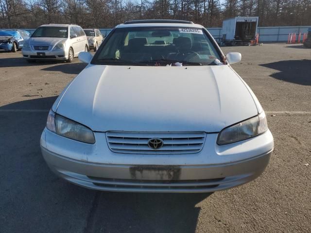 1999 Toyota Camry LE