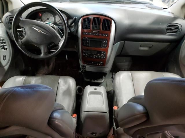 2005 Chrysler Town & Country Limited