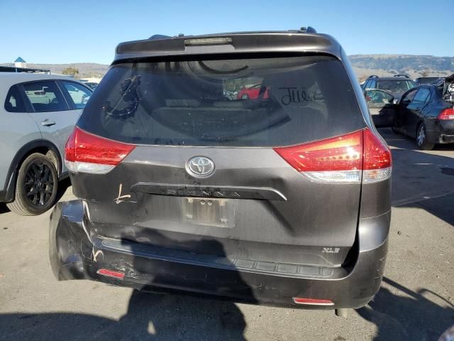 2013 Toyota Sienna XLE