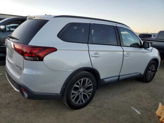 2016 Mitsubishi Outlander SE