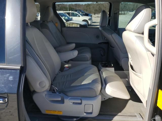 2014 Toyota Sienna XLE