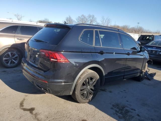 2022 Volkswagen Tiguan SE R-LINE Black