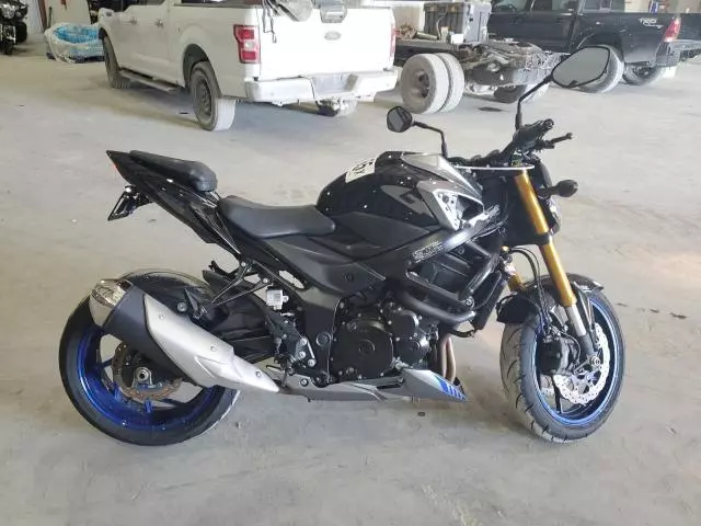 2023 Suzuki GSX-S750 M