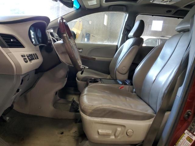 2014 Toyota Sienna XLE