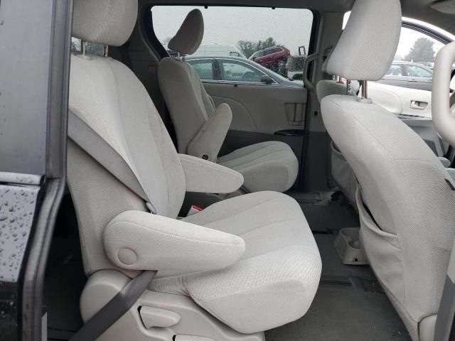 2011 Toyota Sienna LE