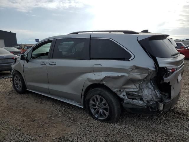 2021 Toyota Sienna LE