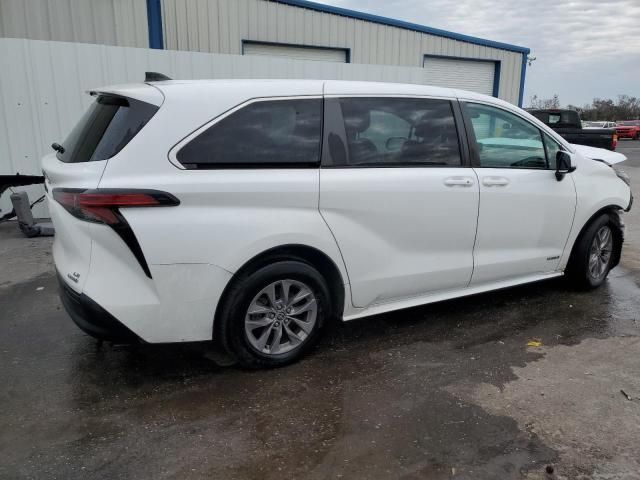 2021 Toyota Sienna LE