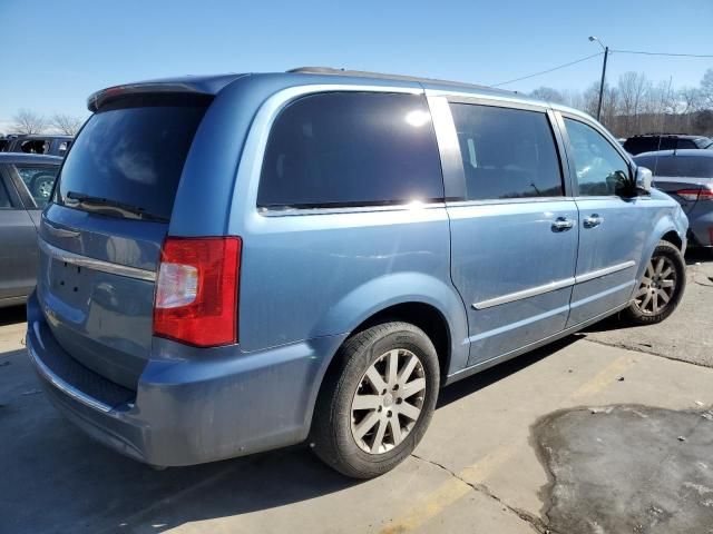 2011 Chrysler Town & Country Touring L