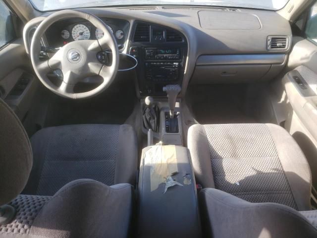 2004 Nissan Pathfinder LE