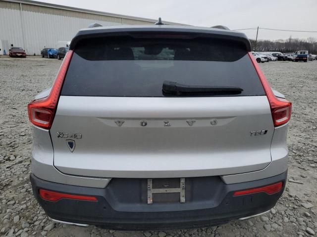 2019 Volvo XC40 T5 R-Design