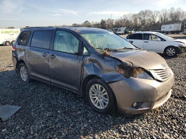 2011 Toyota Sienna XLE