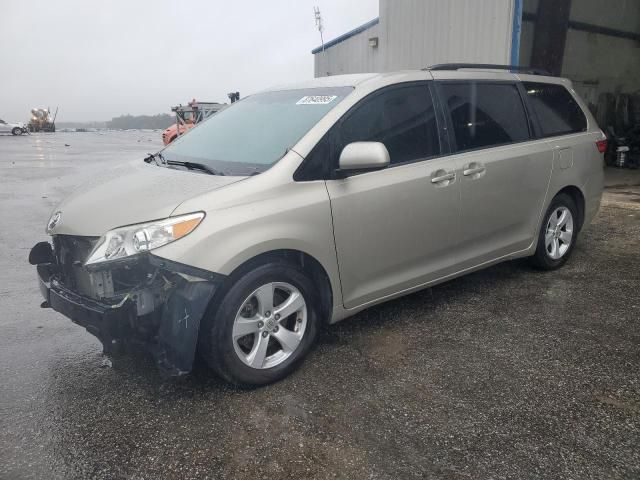 2017 Toyota Sienna LE