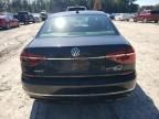 2017 Volkswagen Passat R-Line