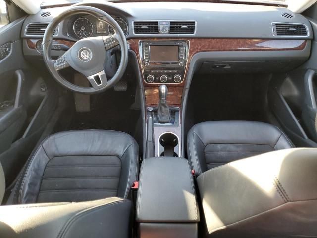 2013 Volkswagen Passat SEL