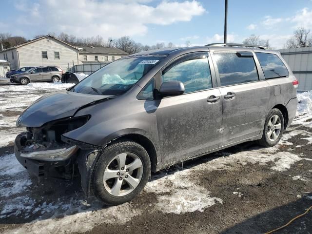 2012 Toyota Sienna LE