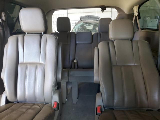 2012 Chrysler Town & Country Touring