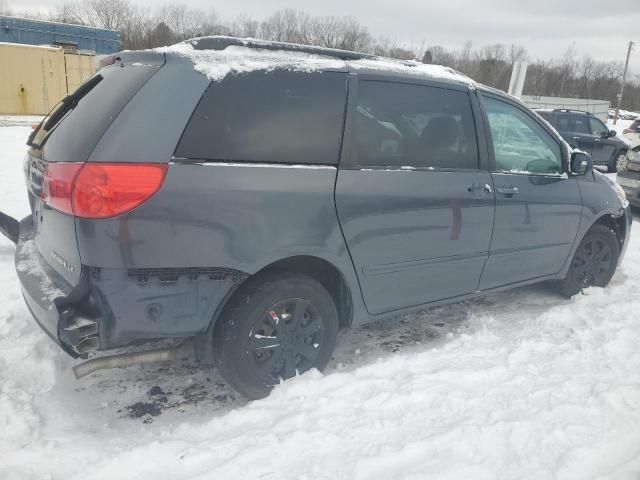 2009 Toyota Sienna CE