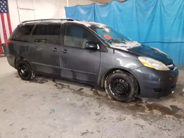 2009 Toyota Sienna CE