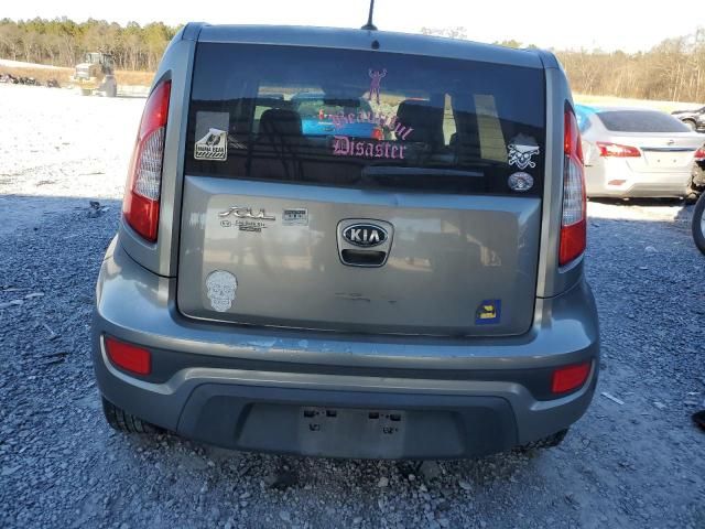 2013 KIA Soul +