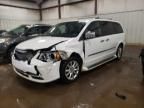 2016 Chrysler Town & Country Limited Platinum