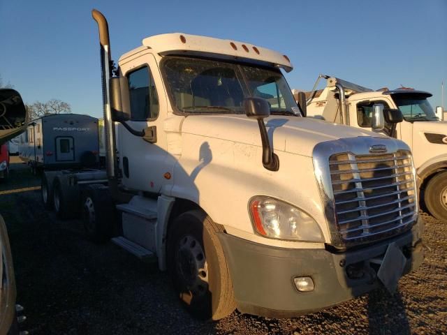 2016 Freightliner Cascadia 125