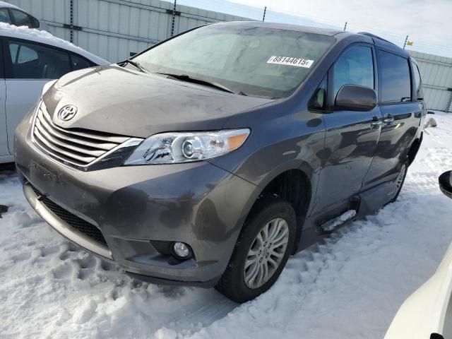 2015 Toyota Sienna XLE