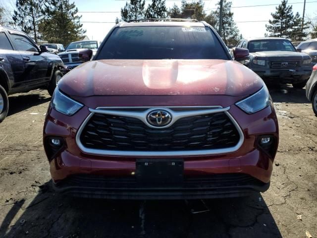 2024 Toyota Highlander LE