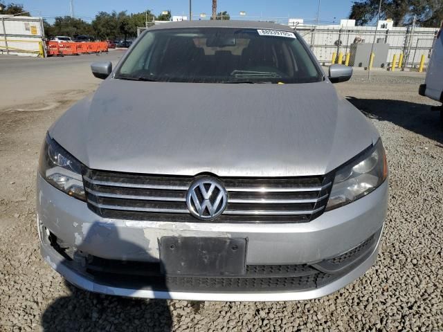 2013 Volkswagen Passat SE