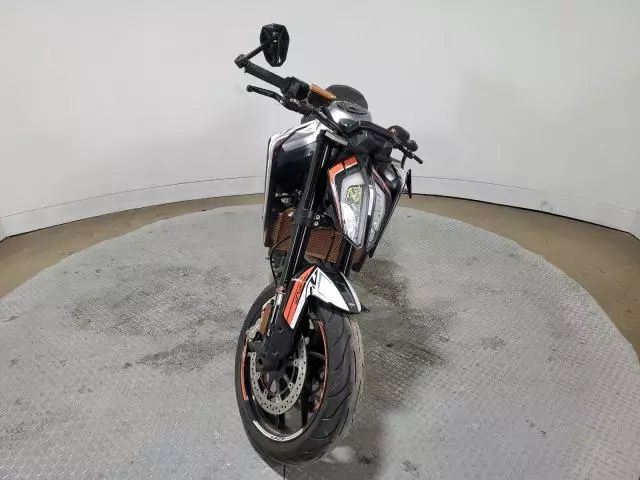 2019 KTM 790 Duke