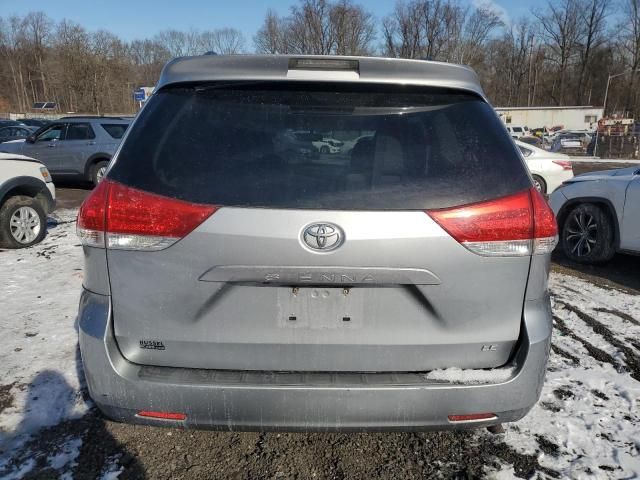 2011 Toyota Sienna LE