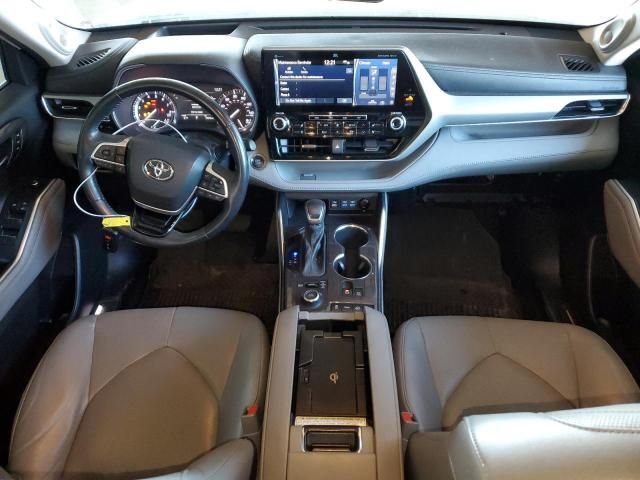 2022 Toyota Highlander Platinum