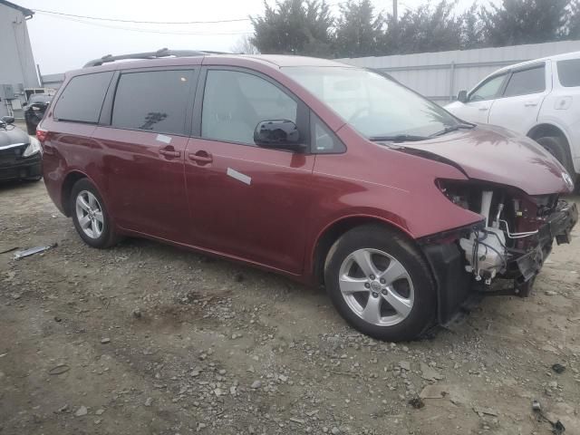 2015 Toyota Sienna LE