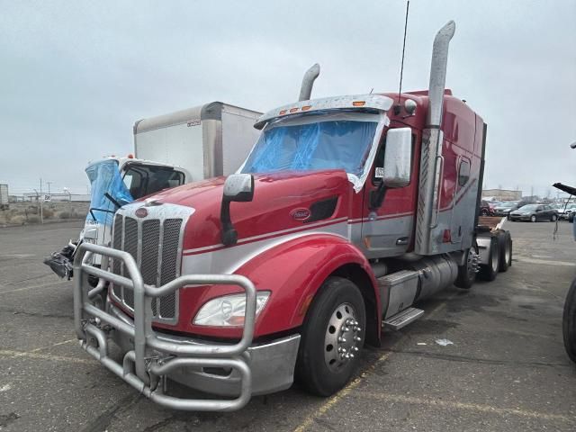 2021 Peterbilt 579