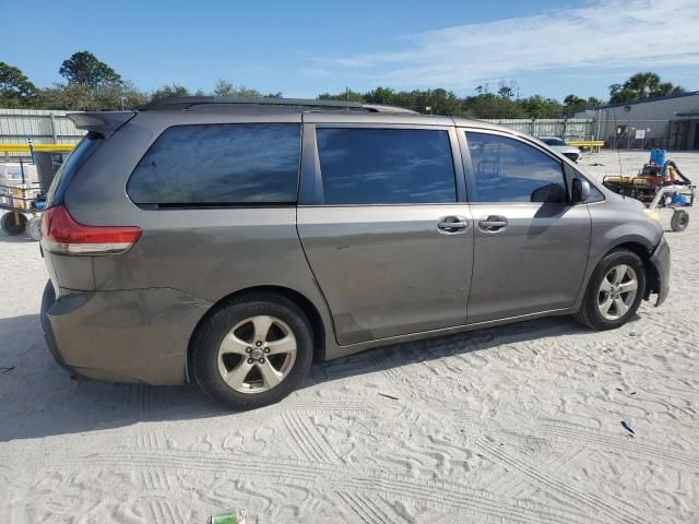 2011 Toyota Sienna LE