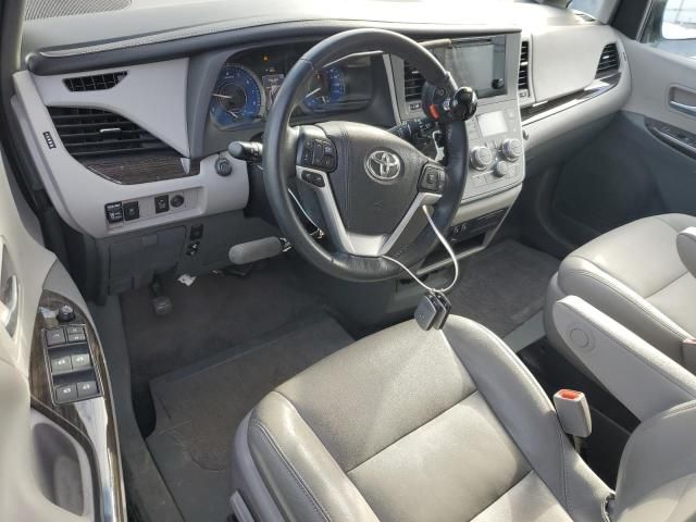 2015 Toyota Sienna XLE