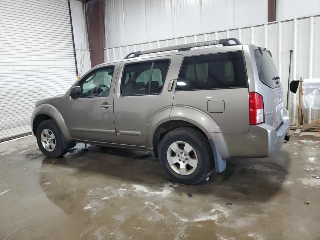 2005 Nissan Pathfinder LE