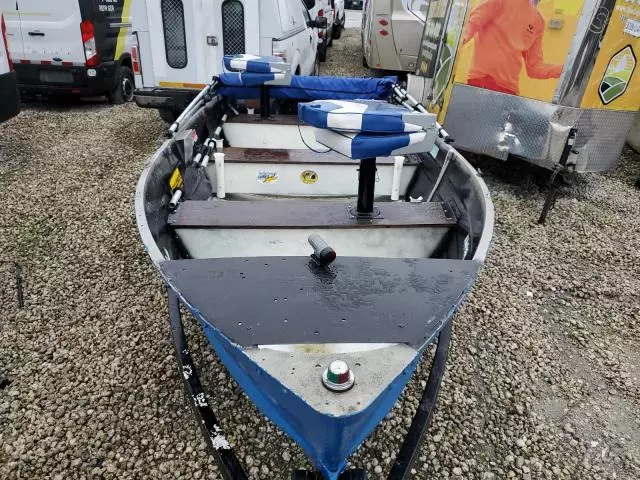 2015 Starcraft Co Boat