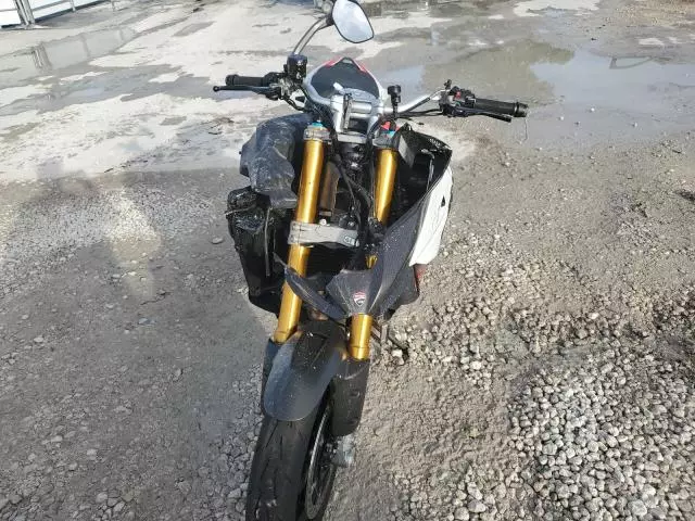 2024 Ducati Multistrada V4 RS