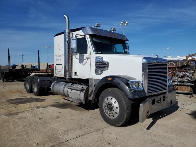 2012 Freightliner Conventional Coronado 122