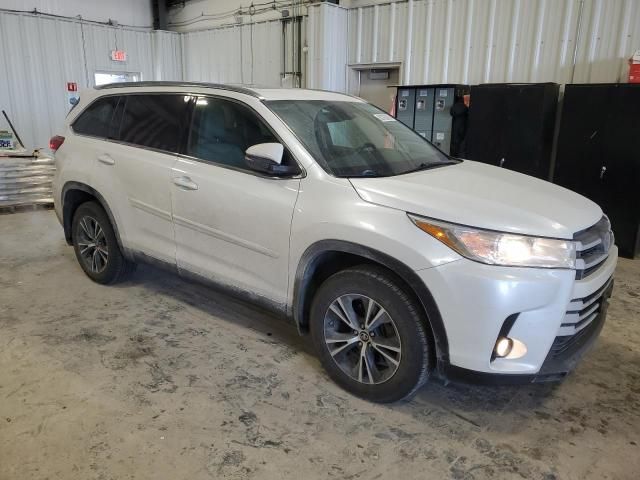 2019 Toyota Highlander SE