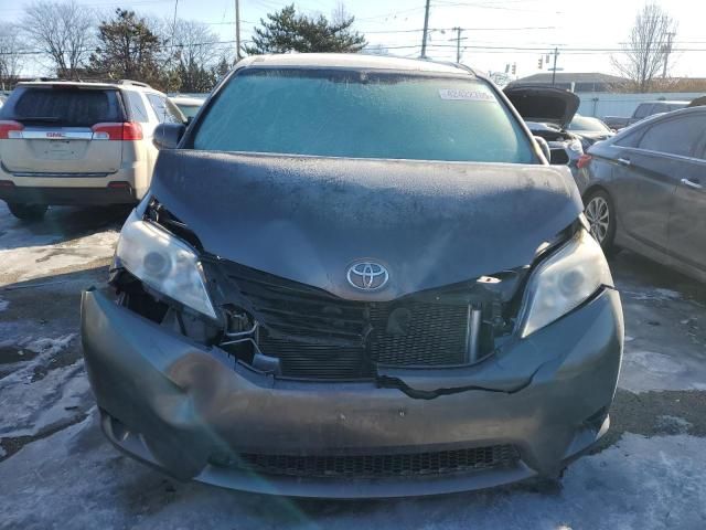 2012 Toyota Sienna LE