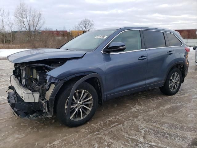 2017 Toyota Highlander SE