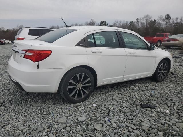 2013 Chrysler 200 Touring