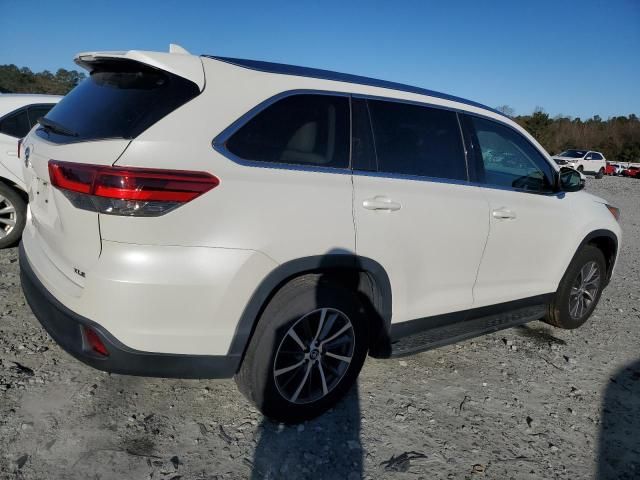 2019 Toyota Highlander SE