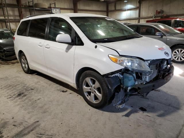 2013 Toyota Sienna LE