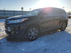 Salvage cars for sale at Chicago Heights, IL auction: 2017 Toyota Highlander SE