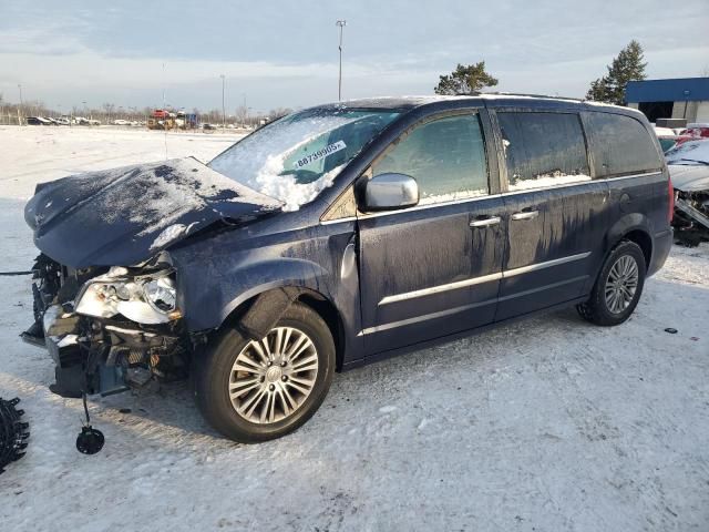 2013 Chrysler Town & Country Touring L