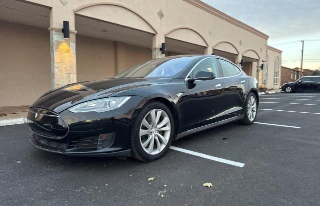 2015 Tesla Model S 70D