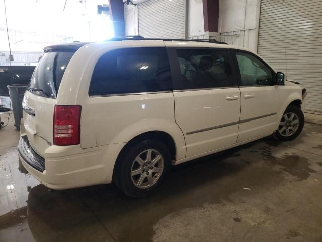 2010 Chrysler Town & Country Touring