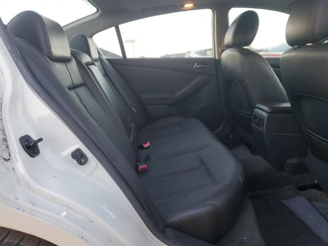 2010 Nissan Altima Base